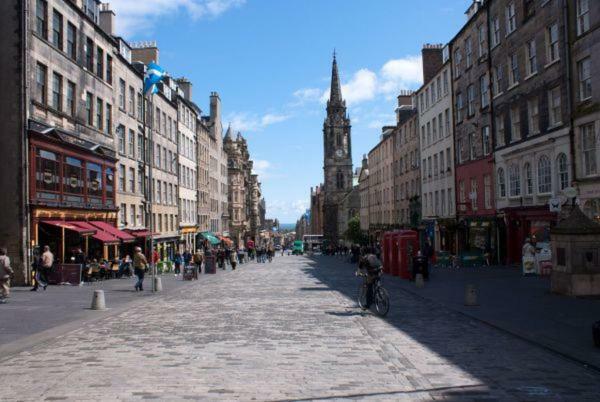 Parliament Square - Royal Mile Lägenhet Edinburg Exteriör bild